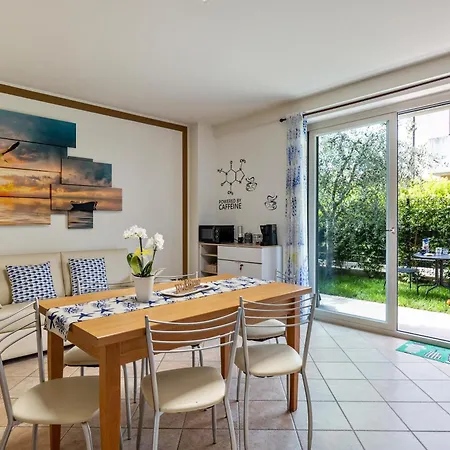 Bluemoon Luminoso Con Piscina * Lazise