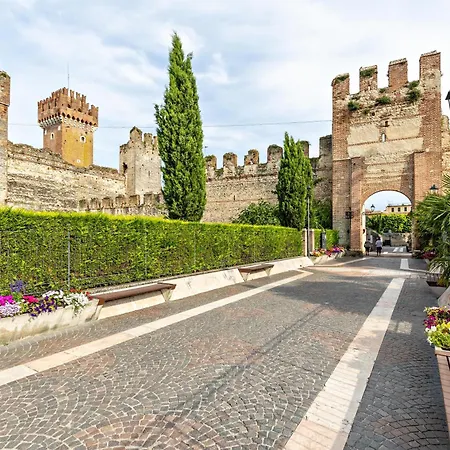 Lejlighed Bluemoon Luminoso Con Piscina Lazise